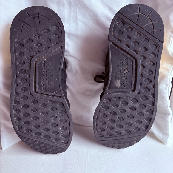 Adidas Original NMD R1 Black Gold Metallic US Women’s 8.5 - Picture 4 of 5